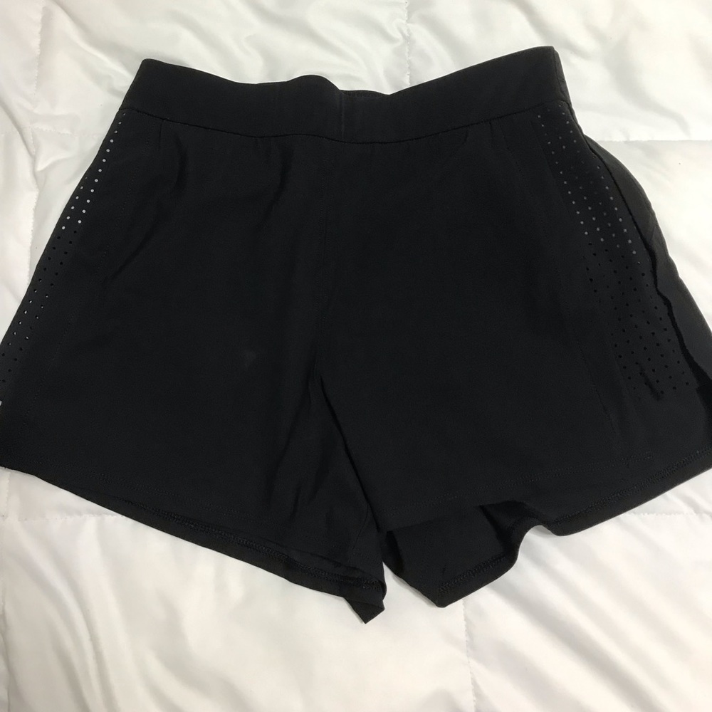 Lululemon Black high waisted shorts